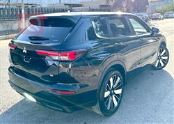 ميتسوبيشي اوتلاندر